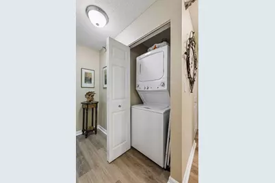 6000 Chasewood Parkway #204, Hopkins, MN 55343 - Photo 17