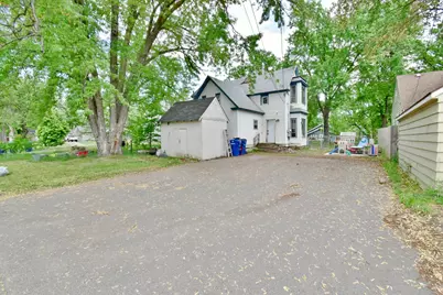 429 5th Avenue NE, Saint Cloud, MN 56304 - Photo 5