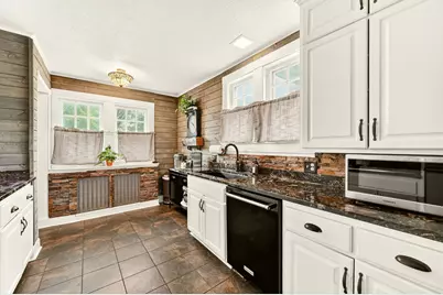 1408 12th Ave NE, Rochester, MN 55906 - Photo 3