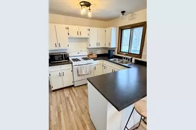 1215 Edgewood Drive, Thief River Falls, MN 56701 - Photo 11