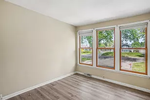 2042 Cottage Ave E, Saint Paul, MN 55119 - Photo 17