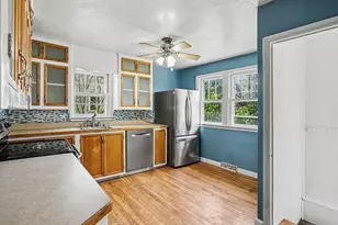 2042 Cottage Ave E, Saint Paul, MN 55119 - Photo 7