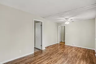 2042 Cottage Ave E, Saint Paul, MN 55119 - Photo 11