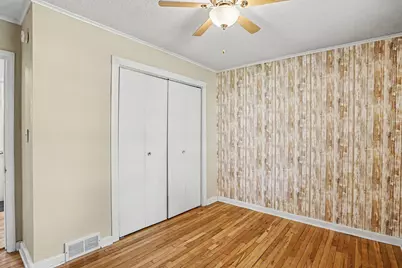 2042 Cottage Avenue E, Saint Paul, MN 55119 - Photo 13