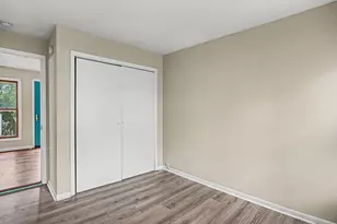 2042 Cottage Ave E, Saint Paul, MN 55119 - Photo 17
