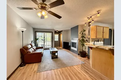 13161 Meadowood Way NW #123, Coon Rapids, MN 55448 - Photo 5