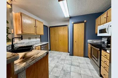 13161 Meadowood Way NW #123, Coon Rapids, MN 55448 - Photo 11