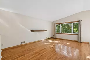 75 Pleasant Ln E, Excelsior, MN 55331 - Photo 7