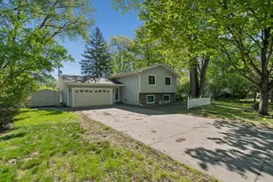 75 Pleasant Ln E, Excelsior, MN 55331 - Photo 31