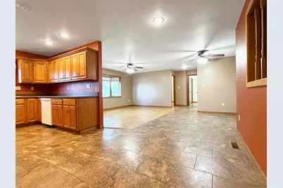 431 Spring Street, Tracy, MN 56175 - Photo 11