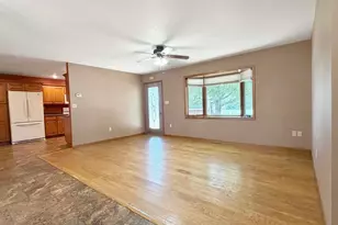 431 Spring St, Tracy, MN 56175 - Photo 9