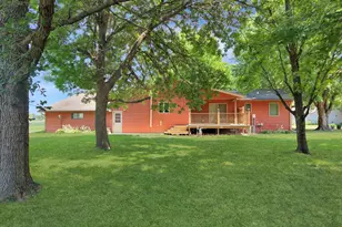 431 Spring St, Tracy, MN 56175 - Photo 39