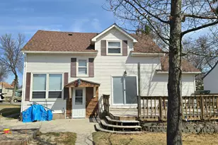 1011 10th St, International Falls, MN 56649 - Photo 5