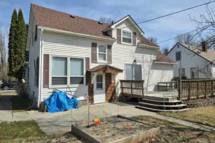 1011 10th St, International Falls, MN 56649 - Photo 3