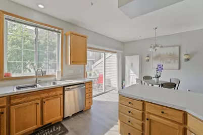 8893 Brunell Way #2002, Inver Grove Heights, MN 55076 - Photo 7