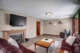 2722 Vale Crest Rd, Crystal, MN 55422 - Photo 15