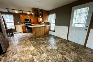 390 N Broadway St, Vesta, MN 56292 - Photo 5