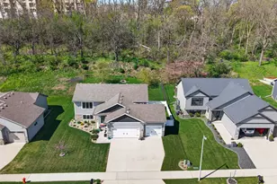 3381 Ridgeline Dr SE, Rochester, MN 55904 - Photo 41
