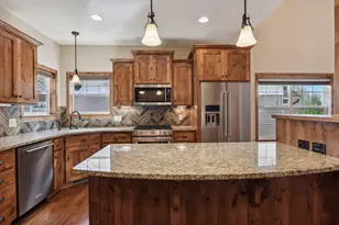 524 Roanoke Ct, Waconia, MN 55387 - Photo 3