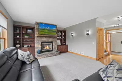 10828 Jersey Circle N, Brooklyn Park, MN 55445 - Photo 3