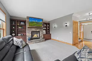 10828 Jersey Cir N, Brooklyn Park, MN 55445 - Photo 3