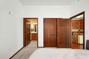 270 4th St E, Saint Paul, MN 55101 - Photo 21