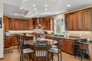 412 E 135th St, Burnsville, MN 55337 - Photo 9