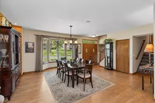412 E 135th St, Burnsville, MN 55337 - Photo 5