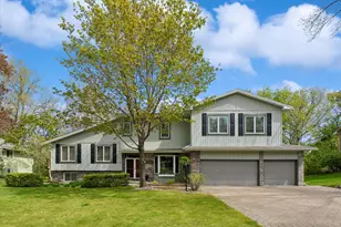 412 E 135th St, Burnsville, MN 55337 - Photo 1
