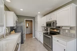 9096 Jergen Ave S, Cottage Grove, MN 55016 - Photo 11