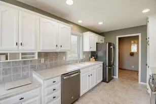9096 Jergen Ave S, Cottage Grove, MN 55016 - Photo 9