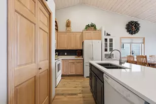 22752 Dunvilla Dr, Pelican Rapids, MN 56572 - Photo 13