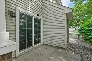 883 Braunworth Ct, Chaska, MN 55318 - Photo 9