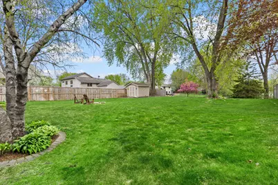 2201 84th Avenue N, Brooklyn Park, MN 55444 - Photo 37
