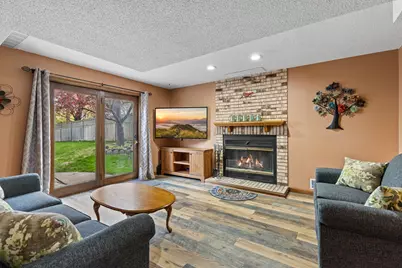 2201 84th Avenue N, Brooklyn Park, MN 55444 - Photo 25
