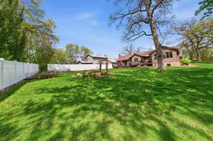 2067 Kings Rd, Eagan, MN 55122 - Photo 37
