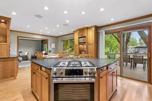2124 Pleasant View Dr, New Brighton, MN 55112 - Photo 9