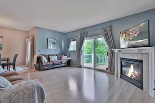 2693 New Century Ln, Maplewood, MN 55119 - Photo 5