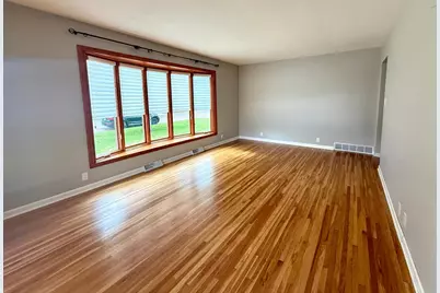 225 Sunrise Boulevard, Redwood Falls, MN 56283 - Photo 13