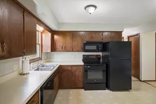 10330 Rhode Island Cir, Bloomington, MN 55438 - Photo 15
