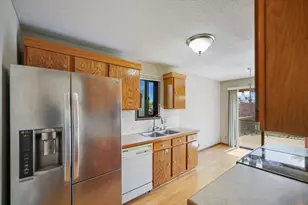 7916 Hallmark Way, Apple Valley, MN 55124 - Photo 15