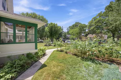 4042 Queen Avenue N, Minneapolis, MN 55412 - Photo 5