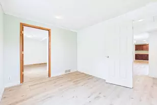 5212 W 70th St, Edina, MN 55439 - Photo 17