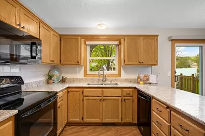 12711 Edinborough Way, Apple Valley, MN 55124 - Photo 11