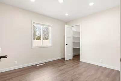 711 8th Street W, Clear Lake, SD 57226 - Photo 35