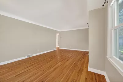 1848 Montana Avenue E, Saint Paul, MN 55119 - Photo 5