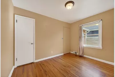 1848 Montana Avenue E, Saint Paul, MN 55119 - Photo 11