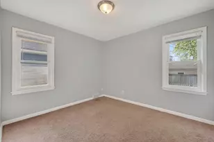 1848 Montana Ave E, Saint Paul, MN 55119 - Photo 9