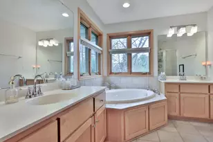 507 Owasso Hills Dr, Roseville, MN 55113 - Photo 31