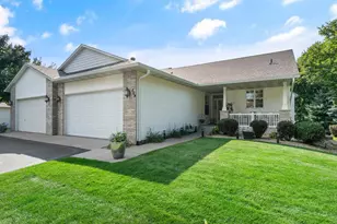 809 Woodduck Dr, Woodbury, MN 55125 - Photo 1